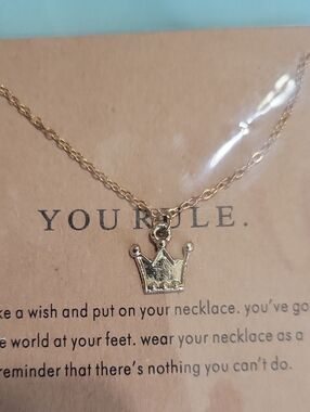 NWT-Dogeared Gold Crown Pendant Necklace